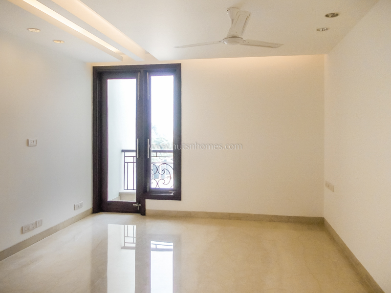 4 BHK Flat For Rent in Vasant Vihar