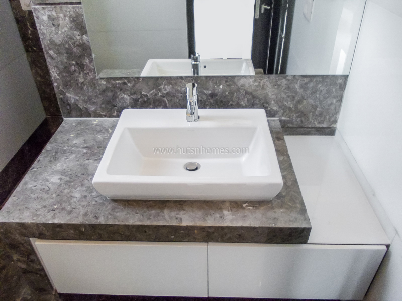 4 BHK Flat For Rent in Vasant Vihar