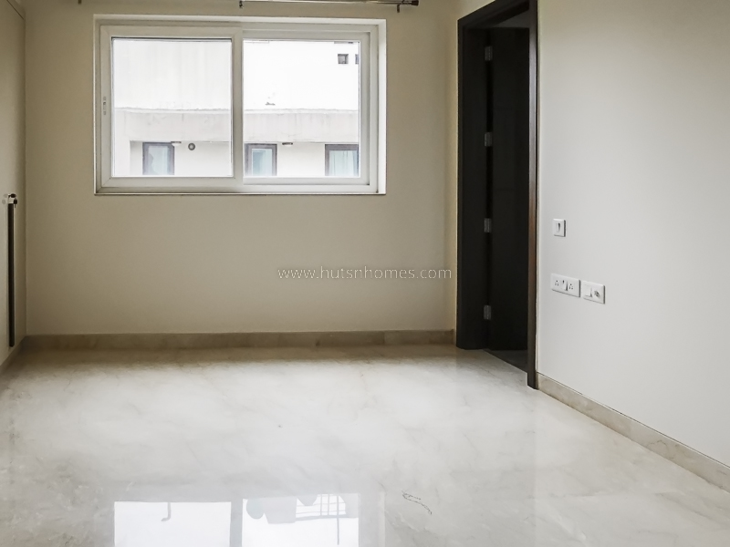 3 BHK Flat For Rent in Safdarjung Enclave