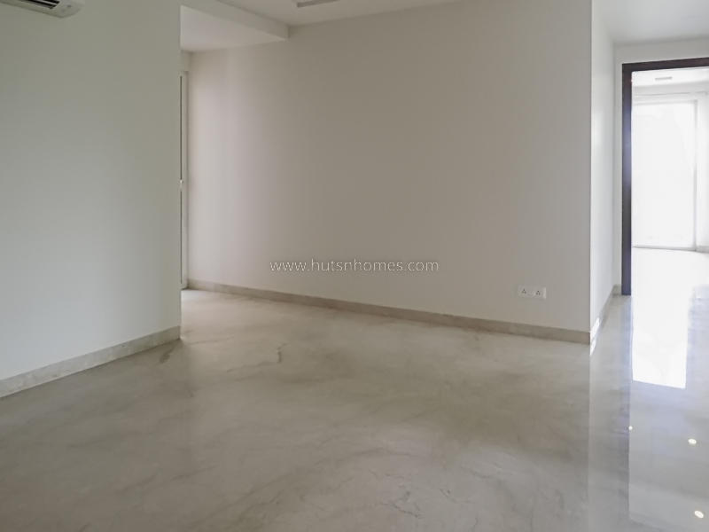 3 BHK Flat For Rent in Safdarjung Enclave