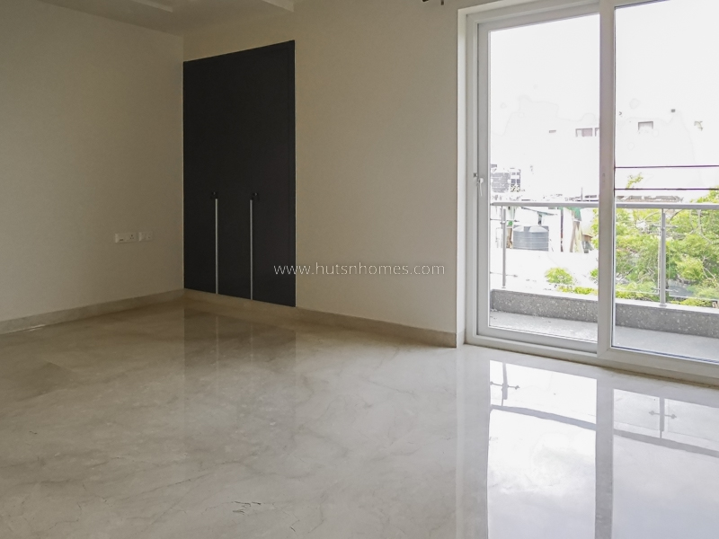 3 BHK Flat For Rent in Safdarjung Enclave