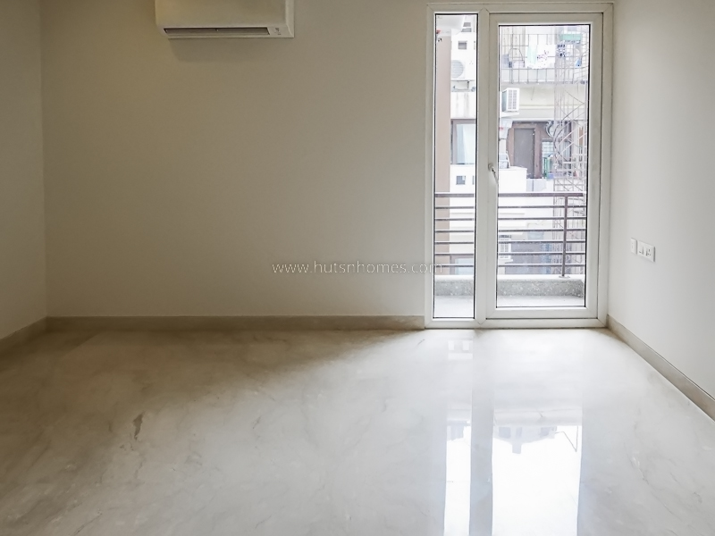 3 BHK Flat For Rent in Safdarjung Enclave