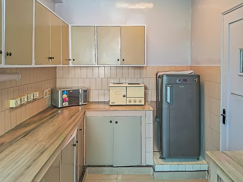 2 BHK Flat For Rent in New Friends Colony