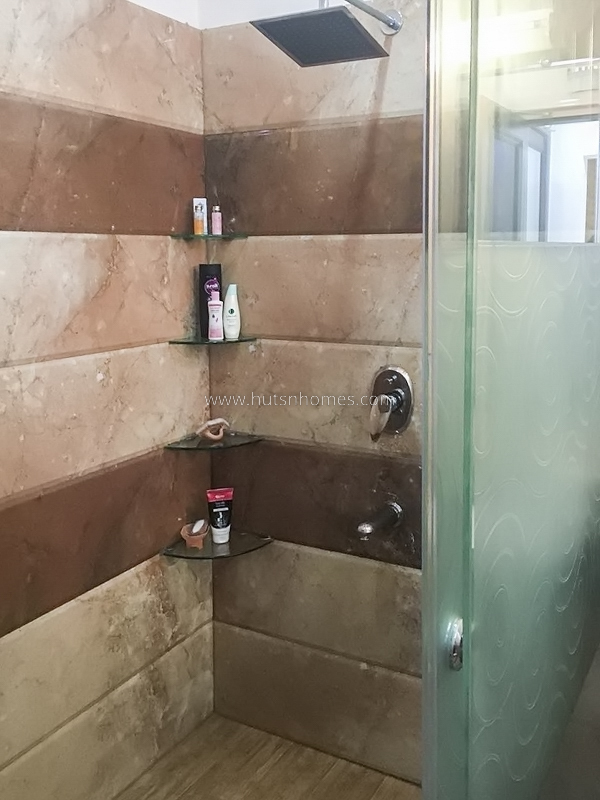 12 BHK Entire-Building For Rent in New Friends Colony