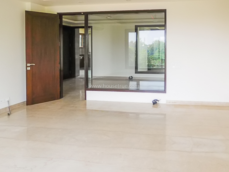 4 BHK Flat For Rent in Friends Colony West
