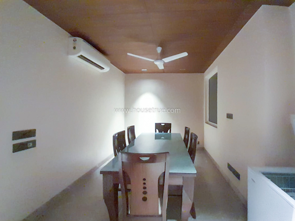 4 BHK Flat For Rent in Vasant Vihar