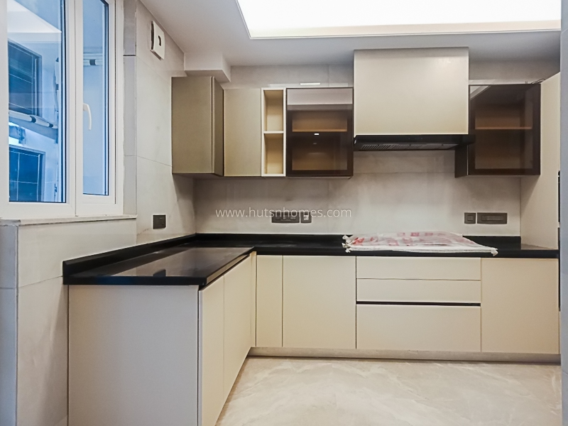 4 BHK Flat For Rent in Vasant Vihar