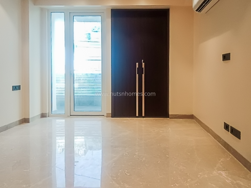 4 BHK Flat For Rent in Vasant Vihar