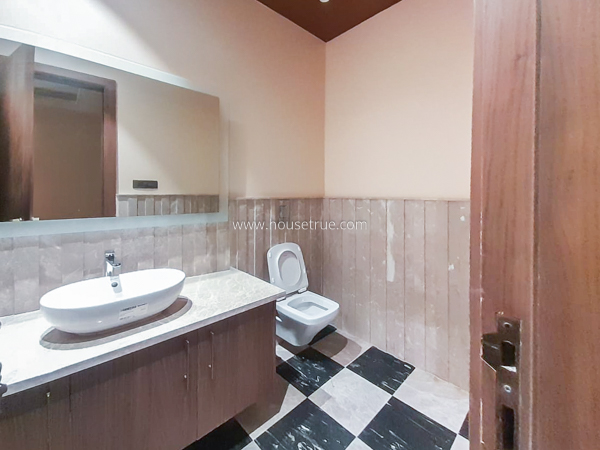 4 BHK Flat For Rent in Vasant Vihar