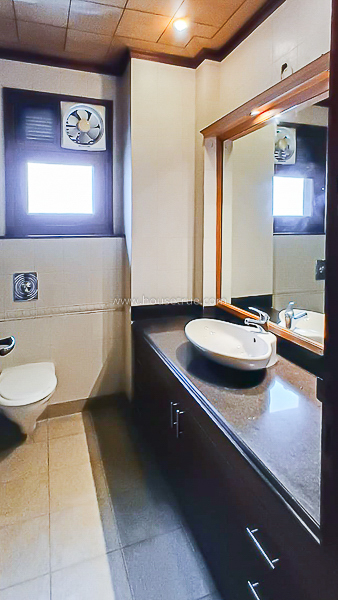 4 BHK Flat For Rent in West End Colony