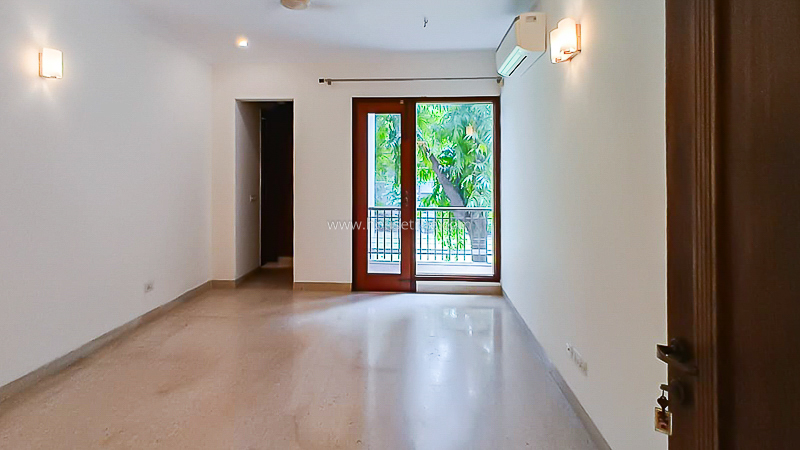 4 BHK Flat For Rent in West End Colony