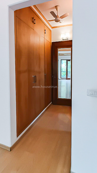 4 BHK Flat For Rent in West End Colony
