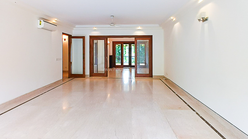 4 BHK Flat For Rent in West End Colony