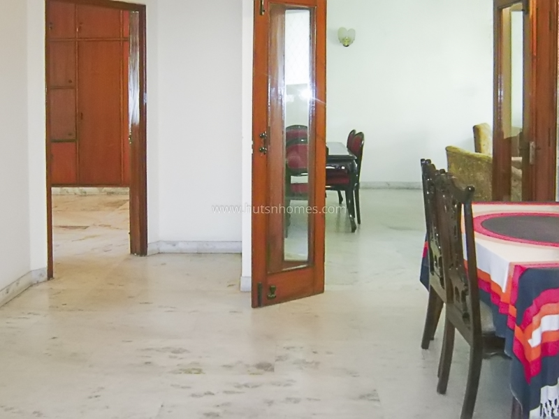 3 BHK Flat For Rent in Defence Colony