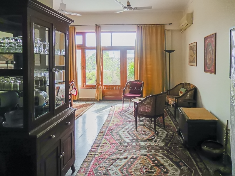 2 BHK Flat For Rent in Nizamuddin East