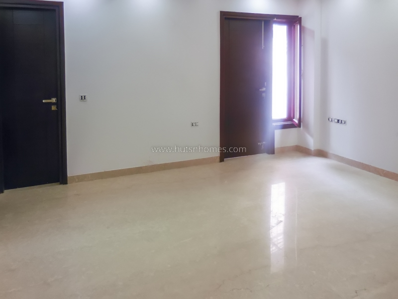 3 BHK Flat For Rent in Safdarjung Enclave