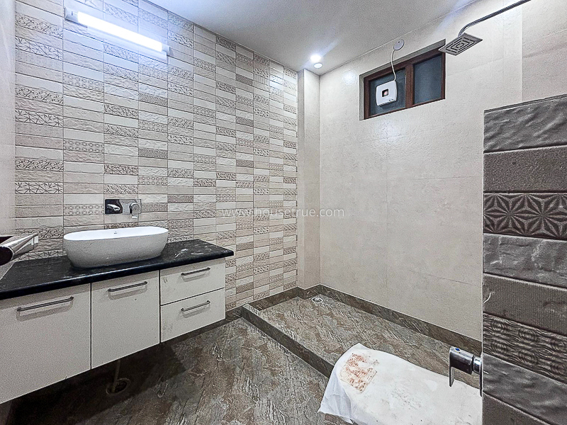 3 BHK Flat For Rent in Safdarjung Enclave