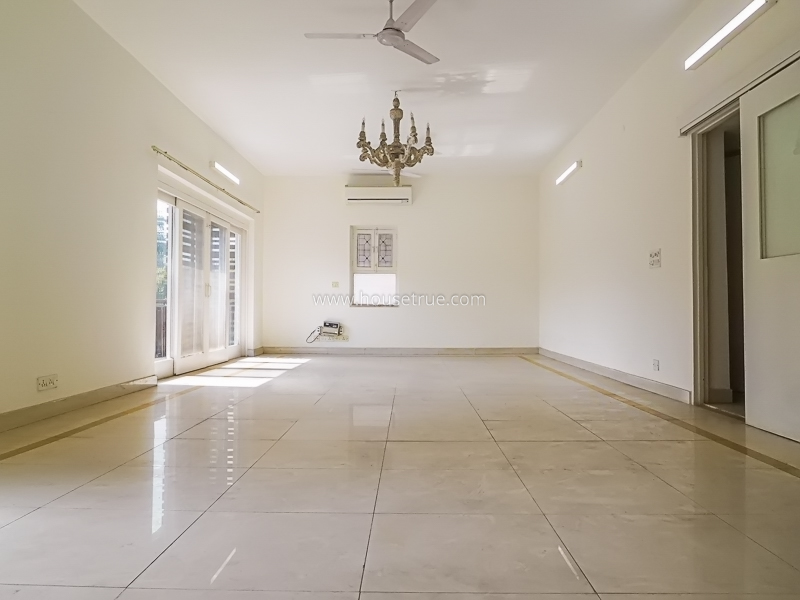 4 BHK Flat For Rent in Safdarjung Enclave