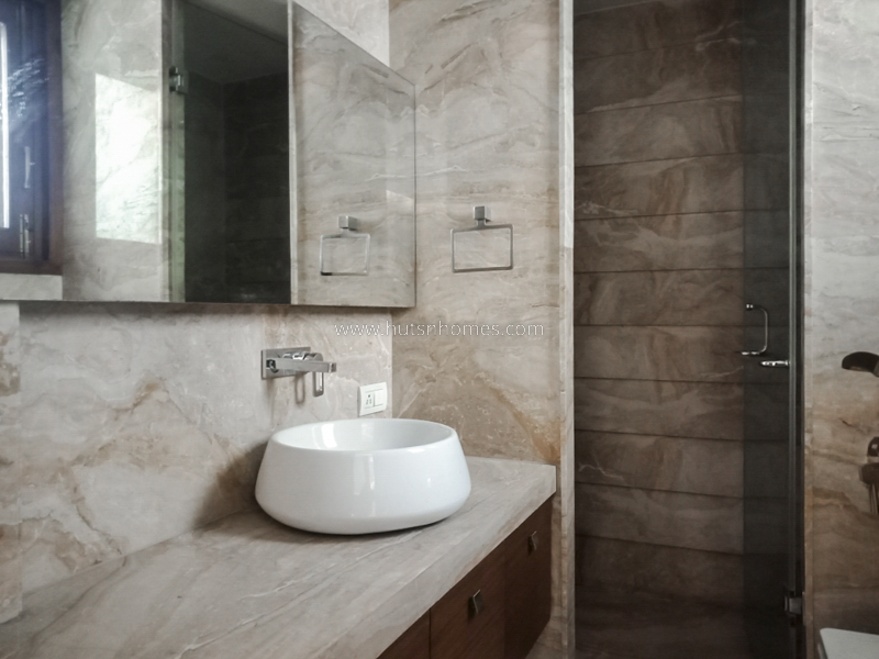 3 BHK Flat For Rent in Vasant Vihar