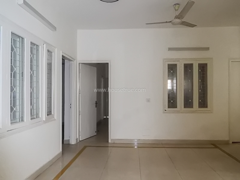 4 BHK Flat For Rent in Safdarjung Enclave