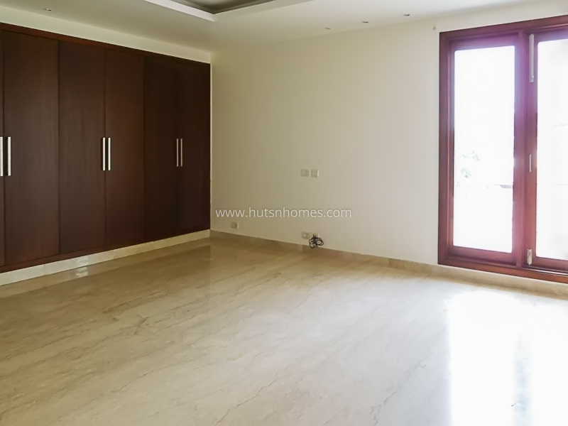 5 BHK Flat For Rent in Greater Kailash Part 1