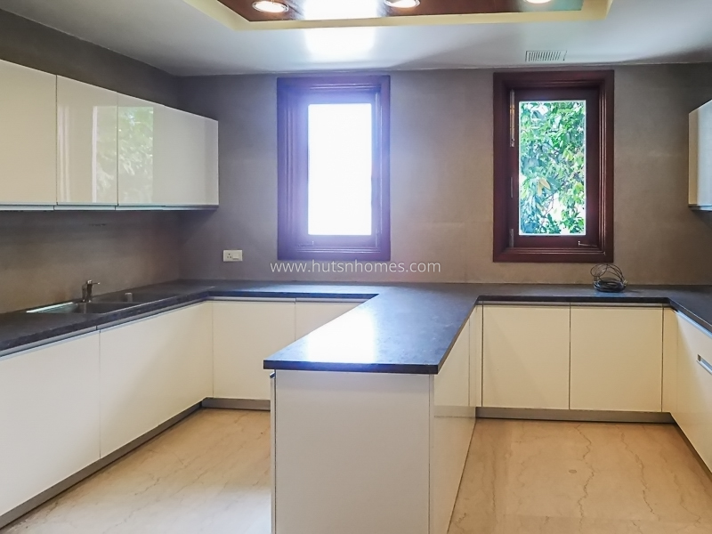 5 BHK Flat For Rent in Greater Kailash Part 1