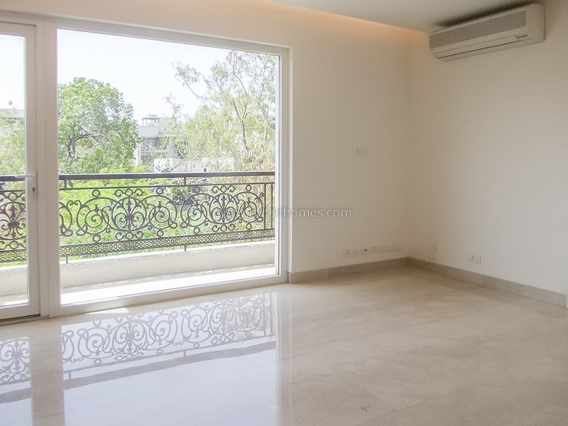 4 BHK Flat For Rent in Vasant Vihar