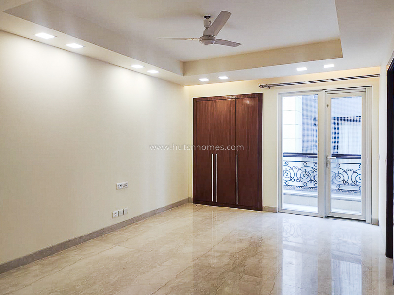 4 BHK Flat For Rent in Vasant Vihar