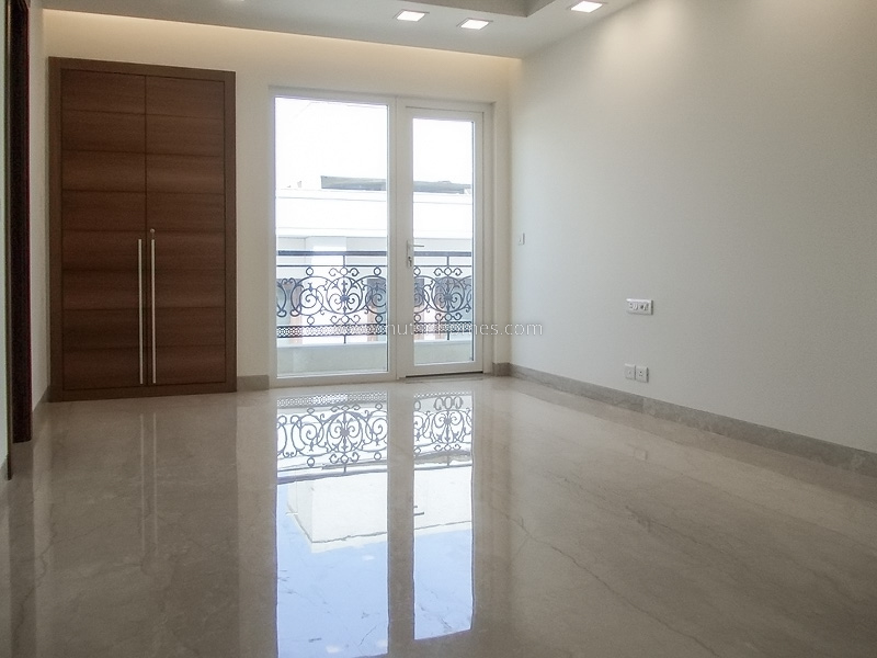 4 BHK Flat For Rent in Vasant Vihar