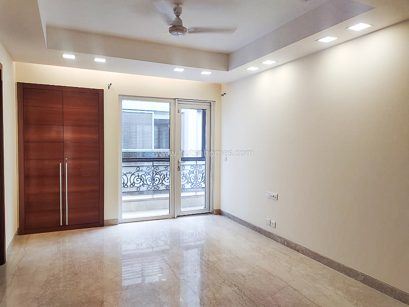 4 BHK Flat For Rent in Vasant Vihar