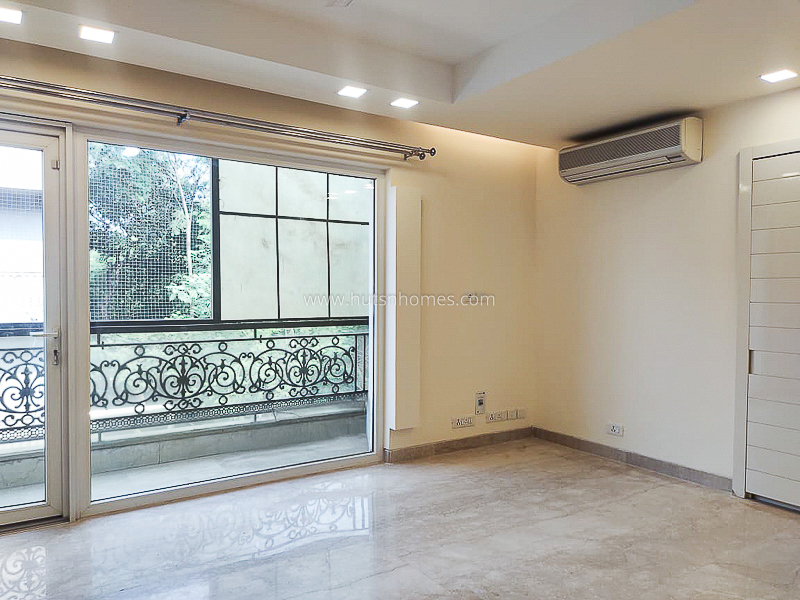4 BHK Flat For Rent in Vasant Vihar