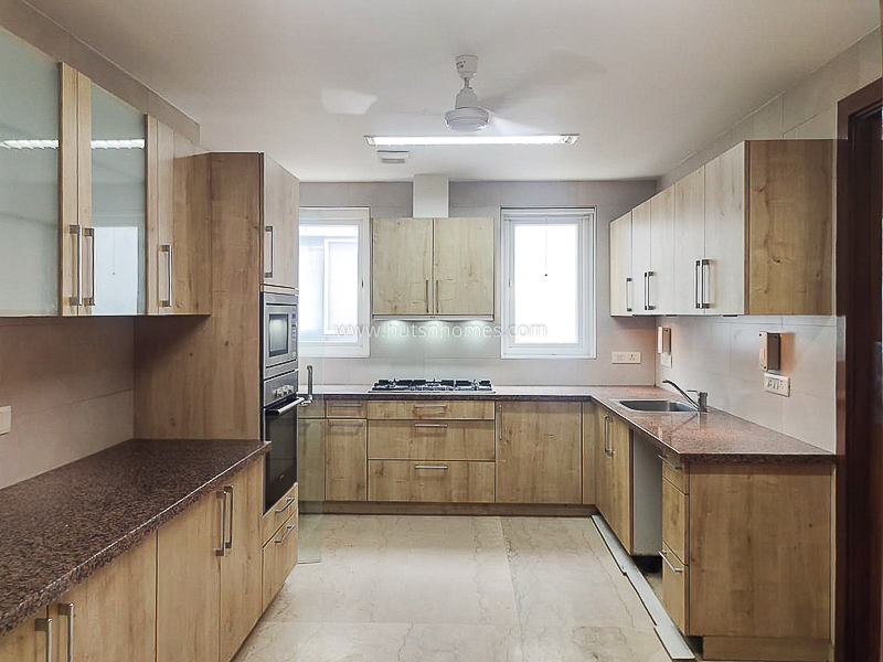 4 BHK Flat For Rent in Vasant Vihar