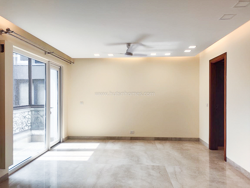 4 BHK Flat For Rent in Vasant Vihar