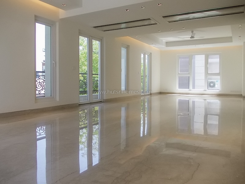 4 BHK Flat For Rent in Vasant Vihar