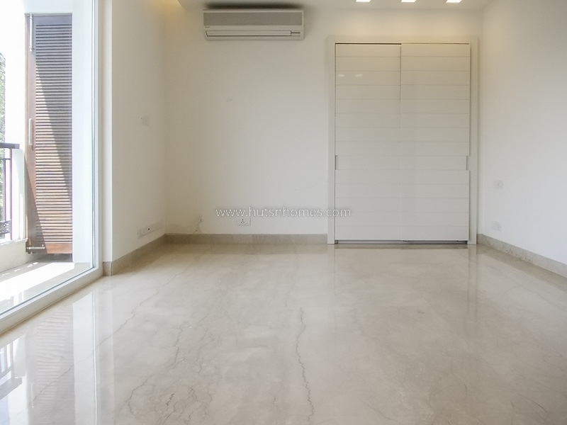 4 BHK Flat For Rent in Vasant Vihar
