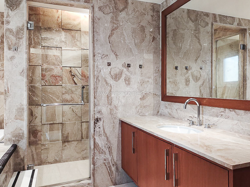 4 BHK Flat For Rent in Vasant Vihar