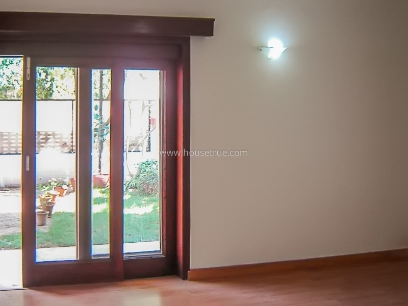 4 BHK Flat For Rent in Vasant Vihar