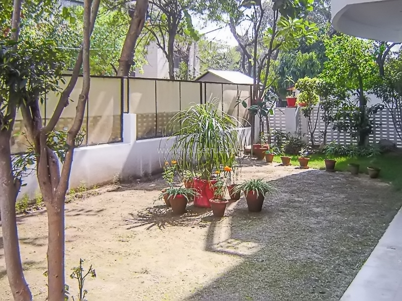 4 BHK Flat For Rent in Vasant Vihar