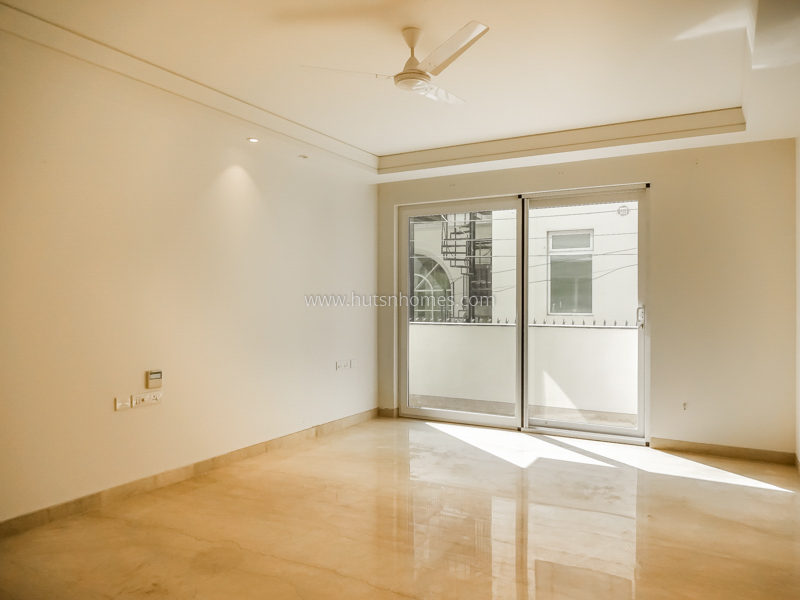4 BHK Duplex For Rent in Vasant Vihar