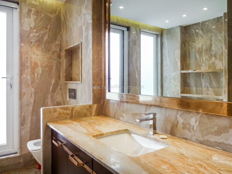 4 BHK Duplex For Rent in Vasant Vihar