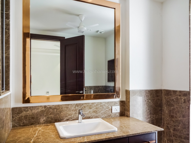 4 BHK Duplex For Rent in Vasant Vihar