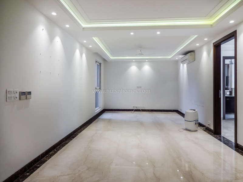 4 BHK Duplex For Rent in Vasant Vihar