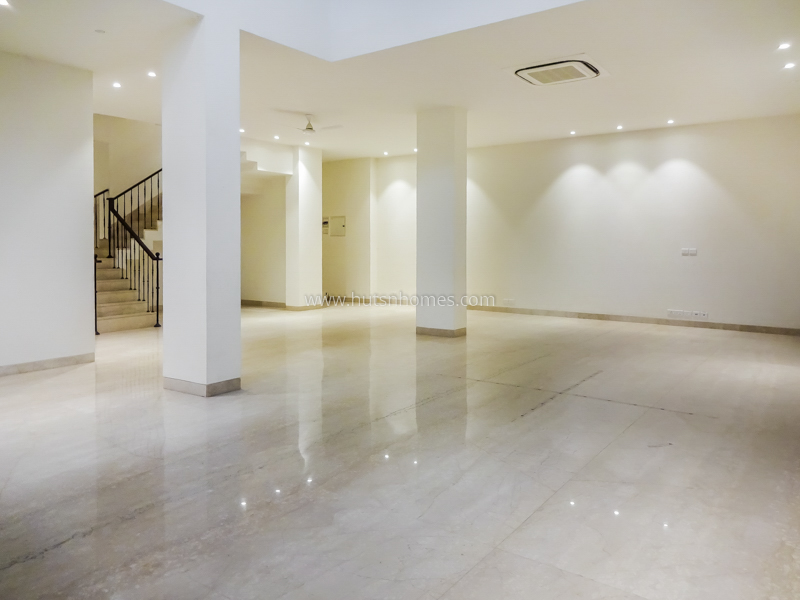 4 BHK Duplex For Rent in Vasant Vihar