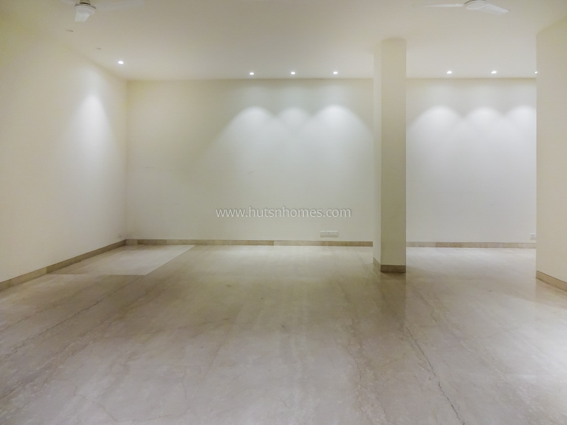 4 BHK Duplex For Rent in Vasant Vihar