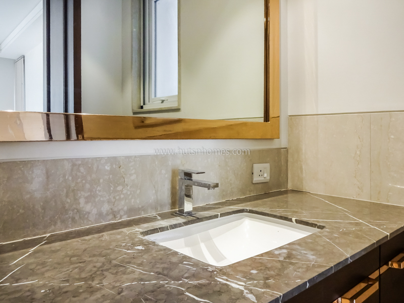 4 BHK Duplex For Rent in Vasant Vihar