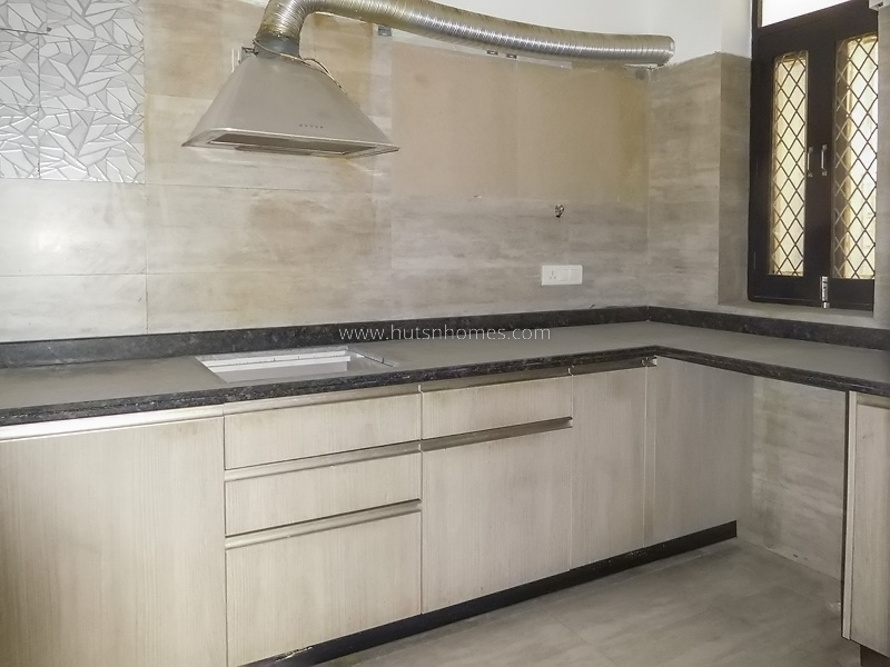 3 BHK Flat For Rent in Vasant Vihar