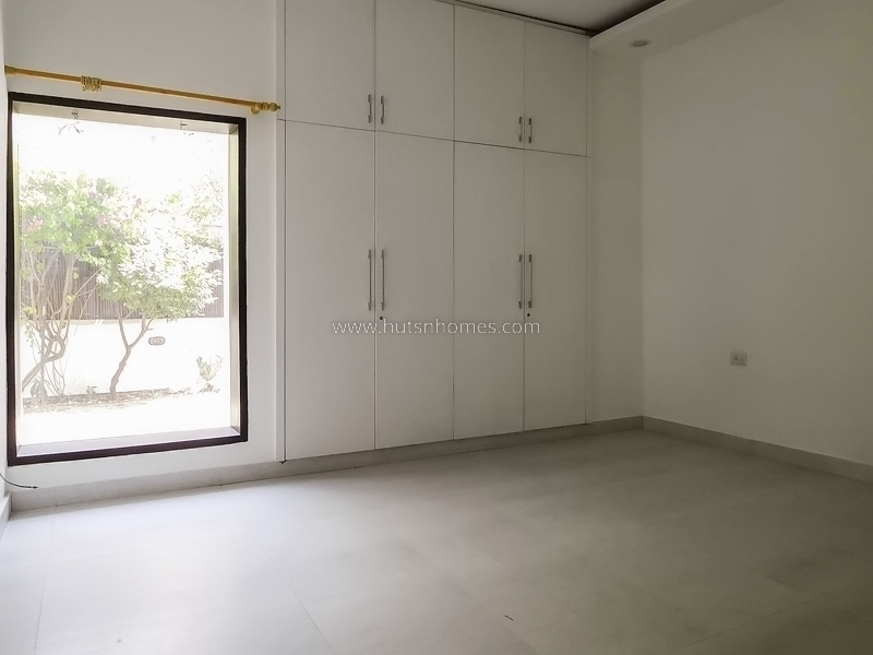 3 BHK Flat For Rent in Vasant Vihar