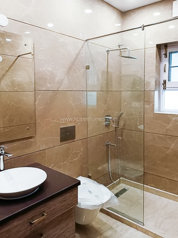 3 BHK Flat For Rent in Vasant Vihar