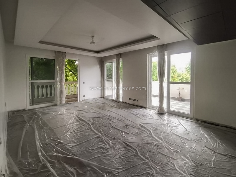 4 BHK Flat For Rent in West End Colony
