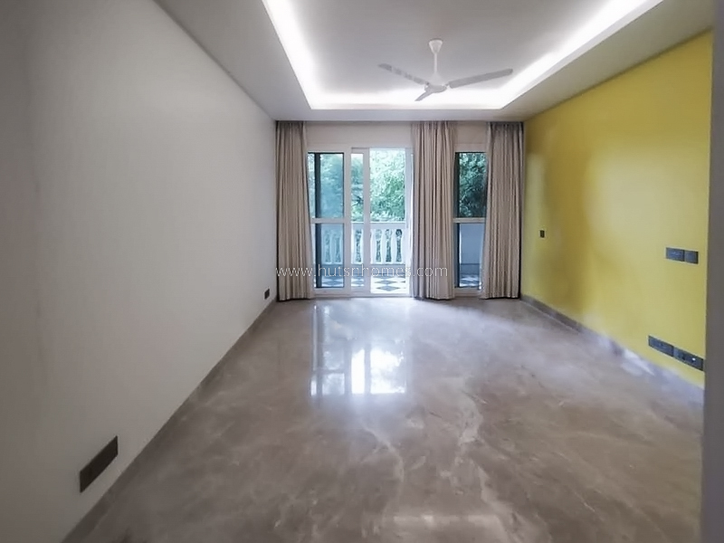 4 BHK Flat For Rent in West End Colony